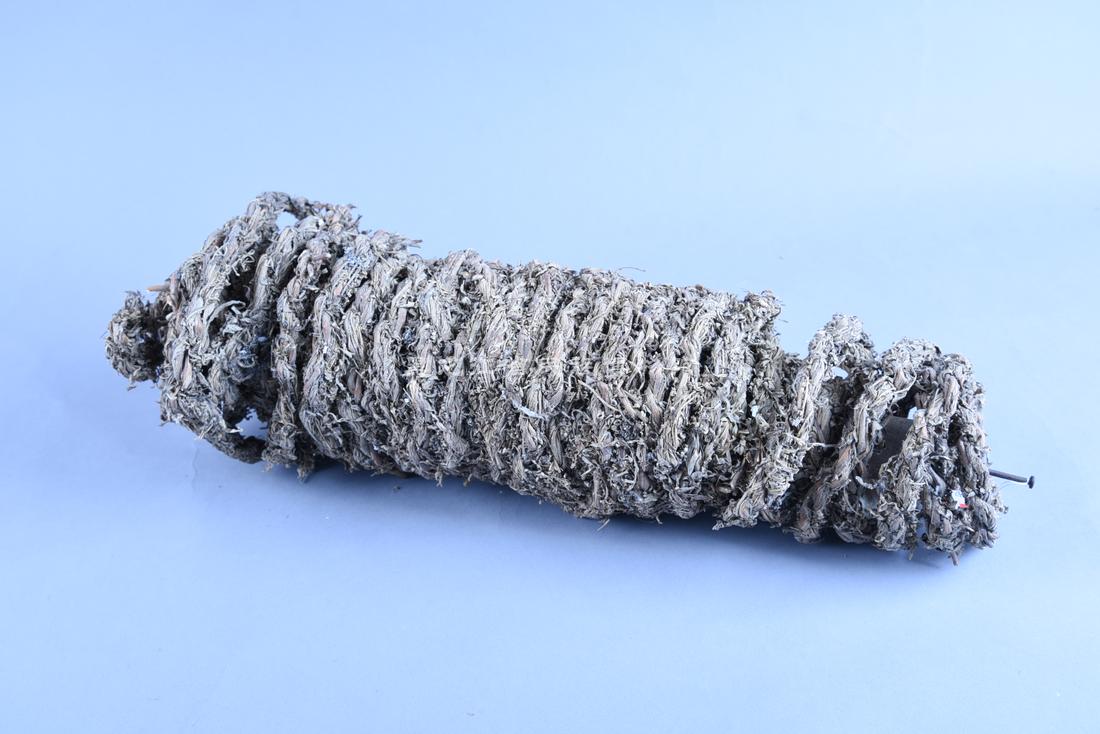 黑龙江省民族博物馆_馆藏文物_现代满族艾蒿编制火绳